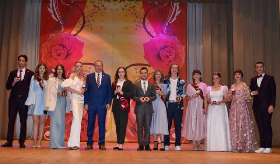 9 прикольных конкурсов на вечер встречи выпускников