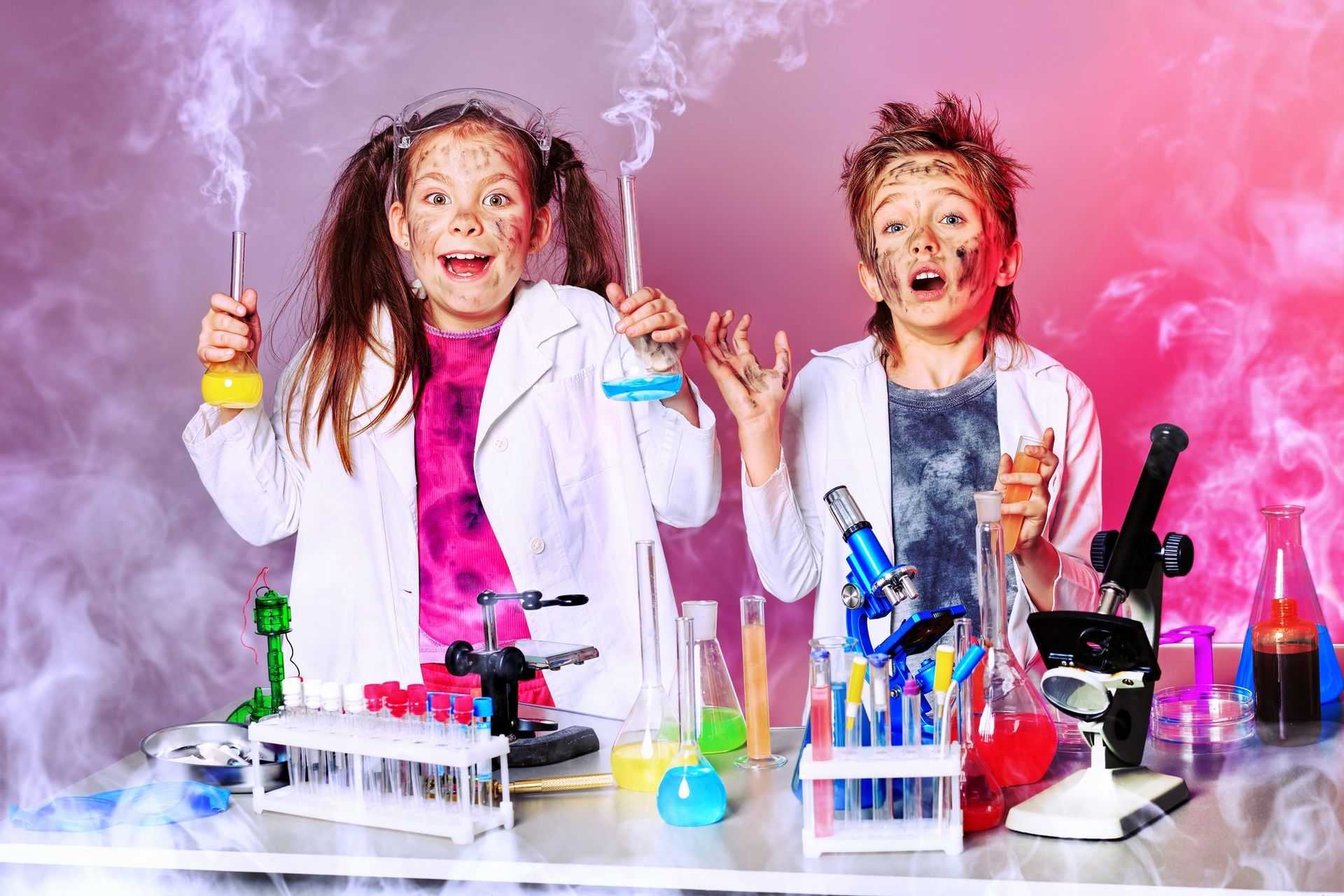 Научные эксперименты для детей в домашних условиях: 15 поразительных и развивающих опытов с описанием и объяснением, идеи