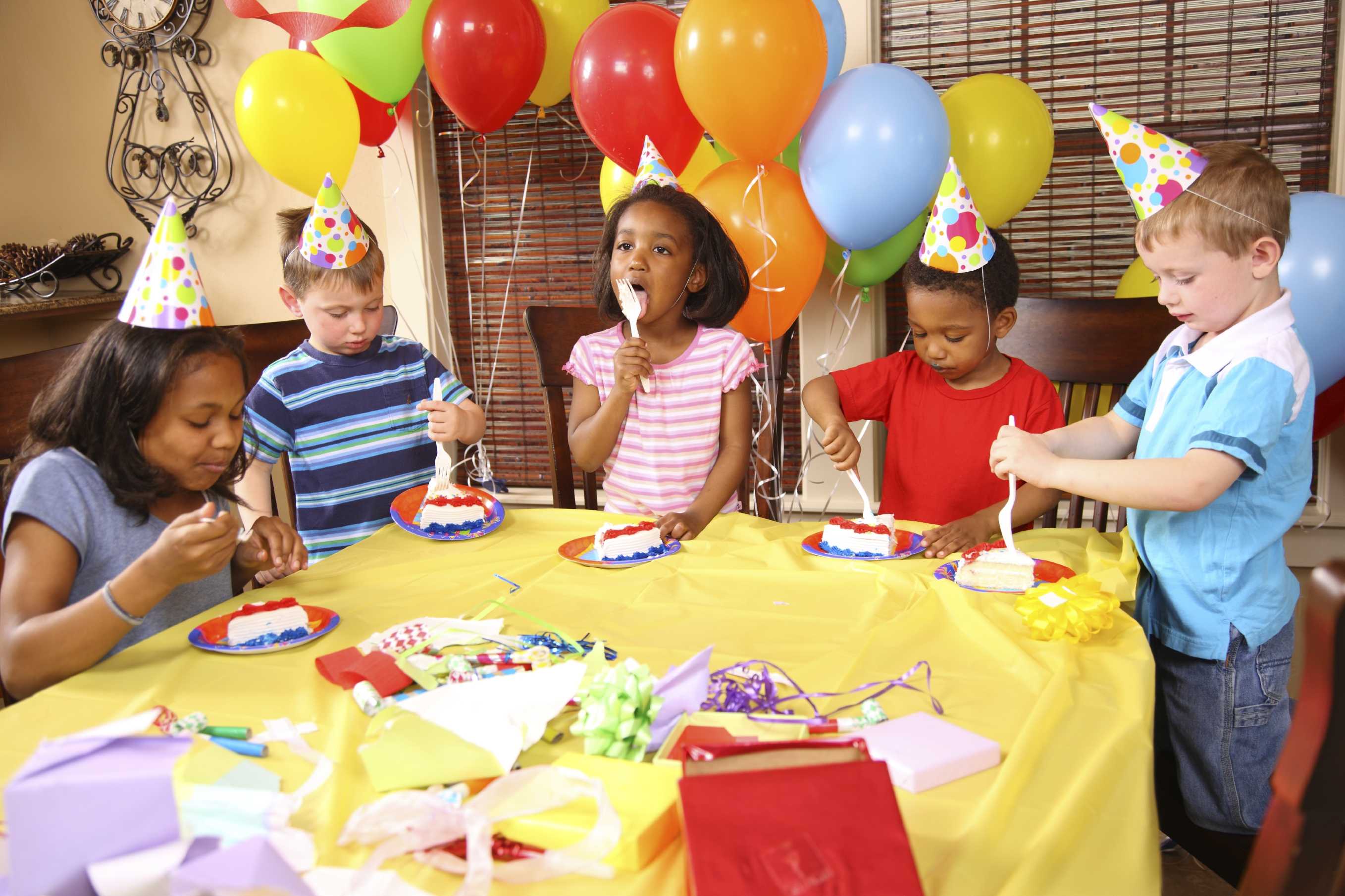 Игровая программа для детей "веселое сладкоборье". конкурсно-развлекательная программа "веселимся вместе"