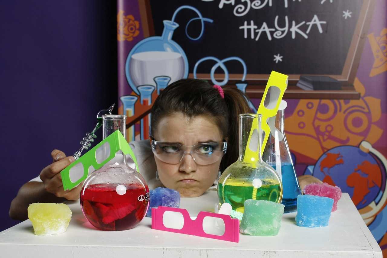 В день рождения можно провести великолепное научное шоу, в котором дети будут принимать самое активное участие
