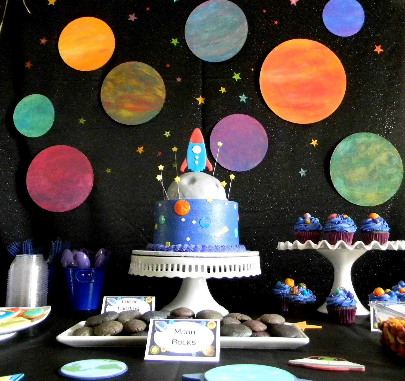 Детский день рождения в стиле космос. космическая вечеринка. до космоса — рукой подать
