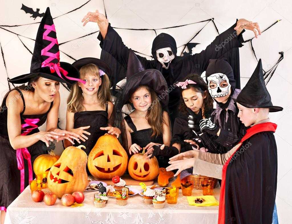 Как ⚠️ праздновать хэллоуин: дома, на улице, в офисе, с детьми или в компании друзей