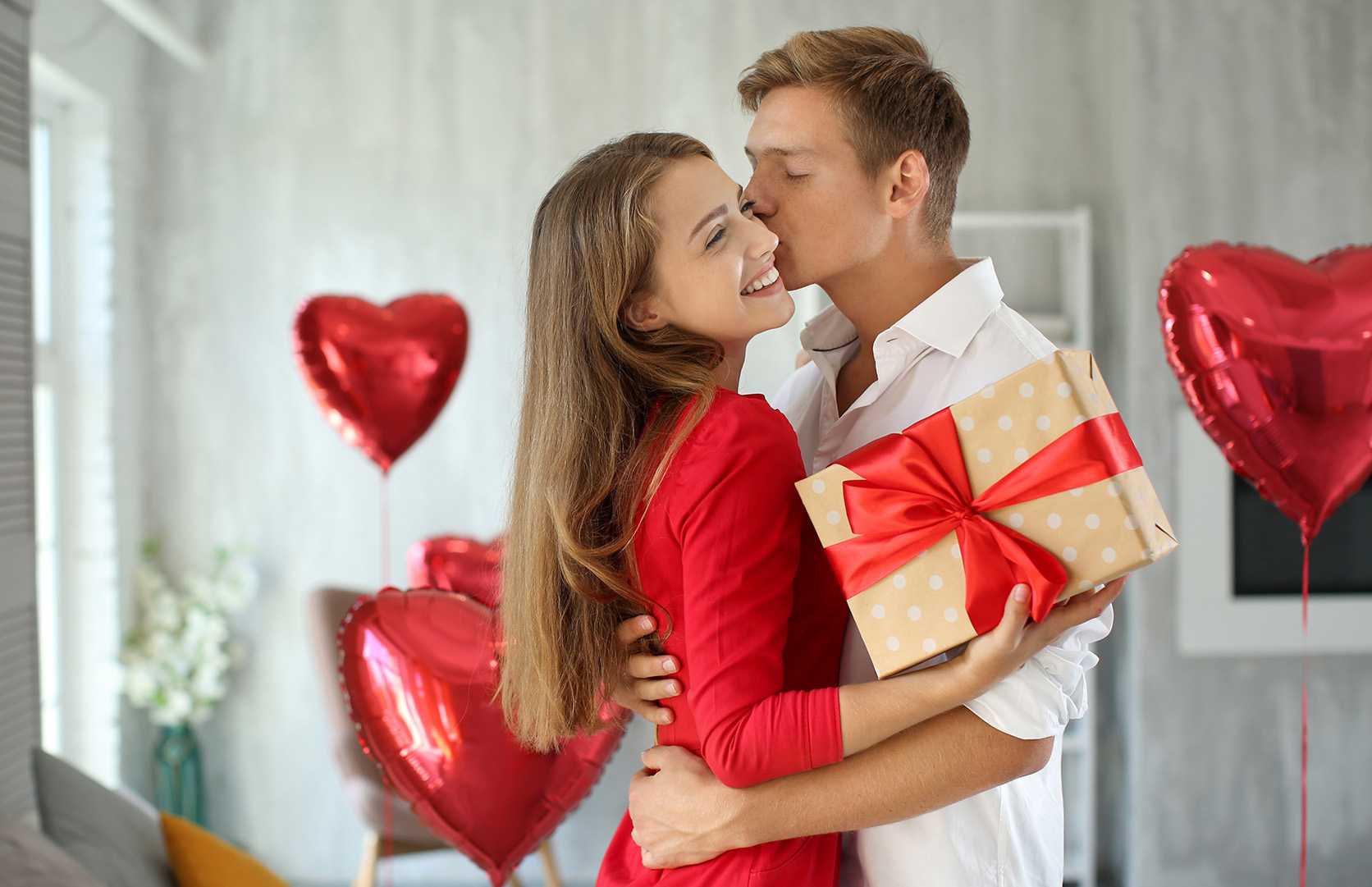 ᐉ романтический сюрприз для любимого: свидания и подарки. какой сюрприз можно сделать парню? приятный, романтический - mariya-mironova.ru