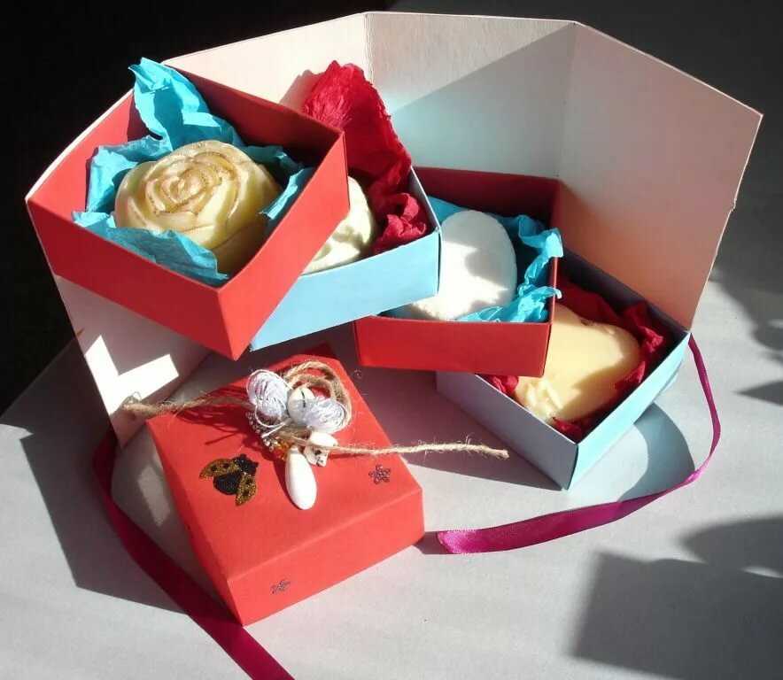 Что подарить знакомой девушке на день рождения - топ 150 идей подарков